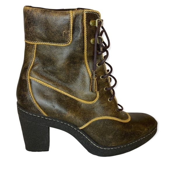 Timberland genuine leather upper, lace heels rustic boots size 10. 3 inch heel - Picture 2 of 7